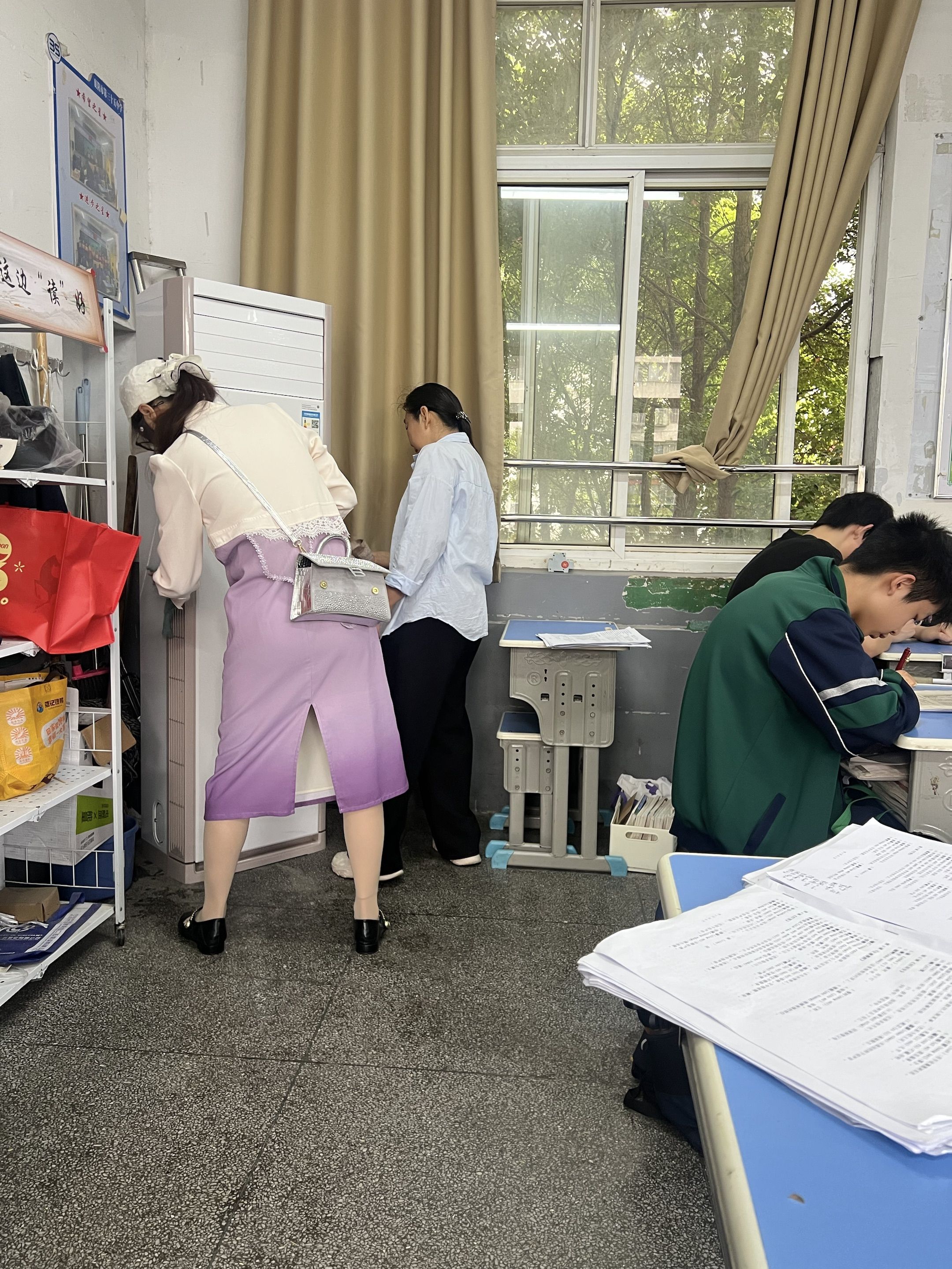 2026-03-06 打扫教室的家长